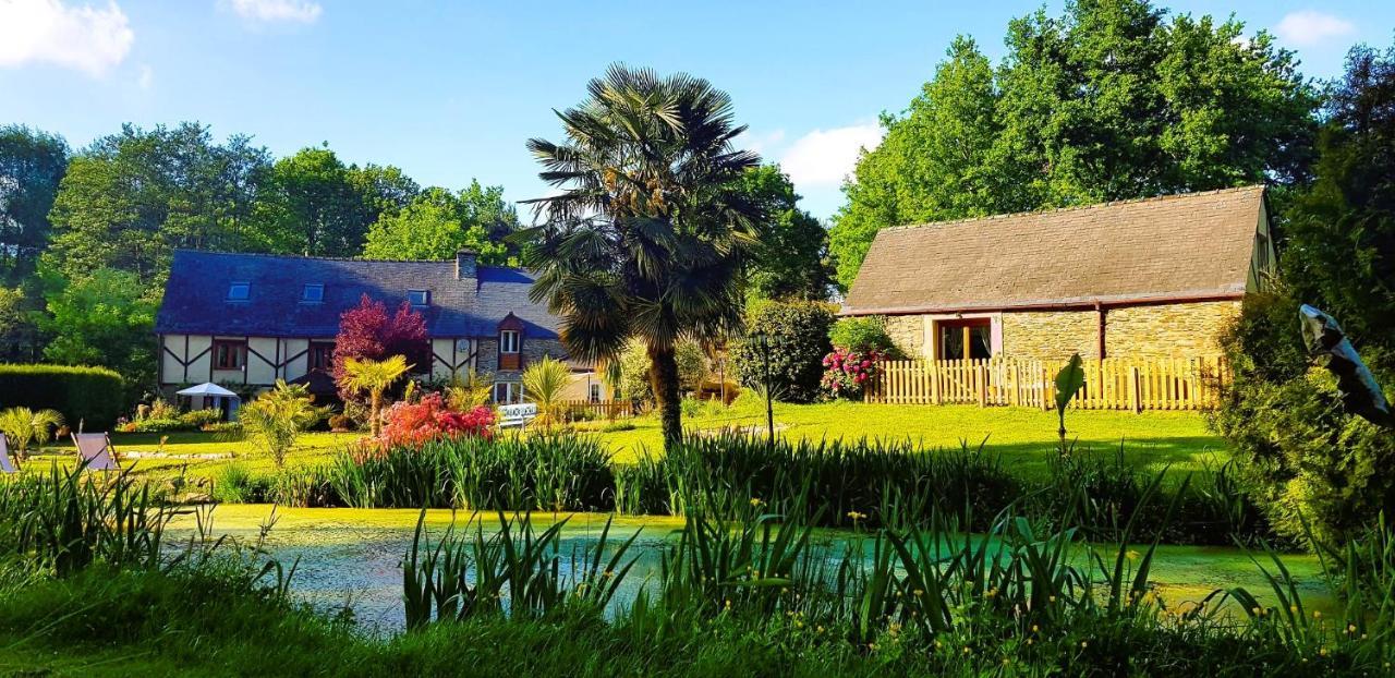Le Vieux Moulin Gites - Detached Cottage With Garden Views And Pool Guégon Zewnętrze zdjęcie