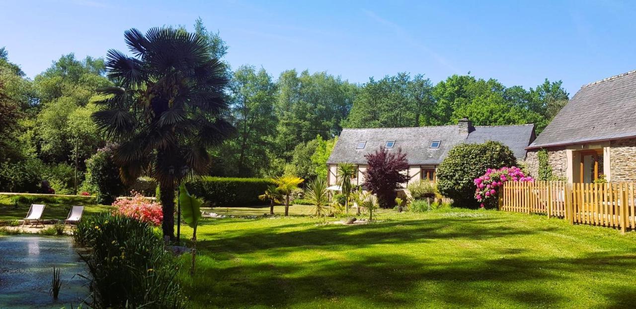 Le Vieux Moulin Gites - Detached Cottage With Garden Views And Pool Guégon Zewnętrze zdjęcie