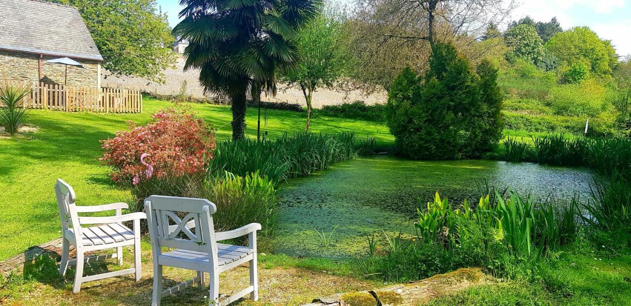 Le Vieux Moulin Gites - Detached Cottage With Garden Views And Pool Guégon Zewnętrze zdjęcie